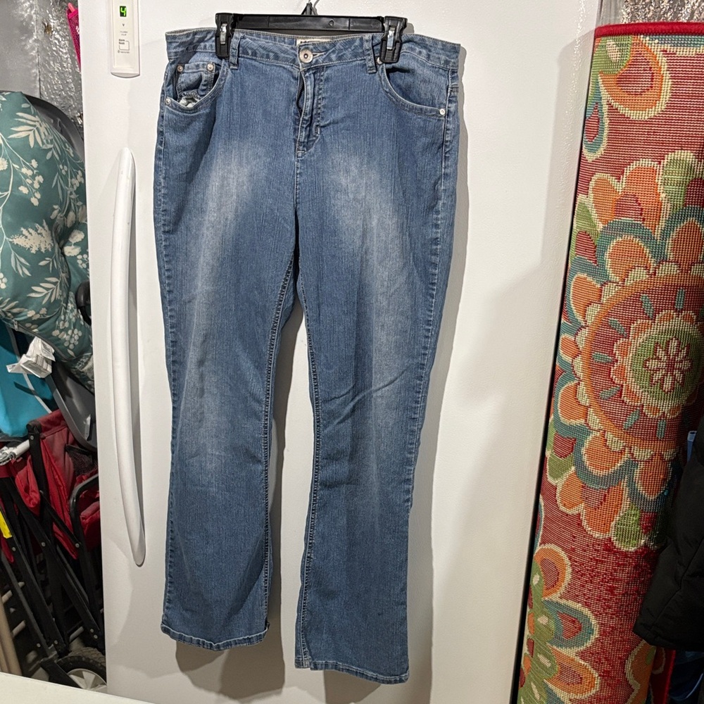 Route 66 Women's Boot-Cut Jeans in Medium Blue Wash